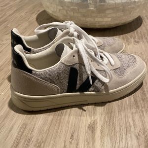 Veja neutral sneakers 9